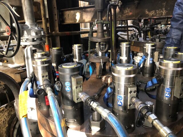 Bolt tensioning Bolt tensioning