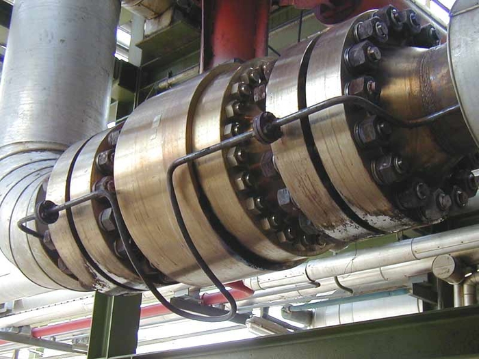 Static seals on steam boilers